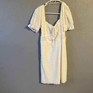 Brand:urban romantics size large